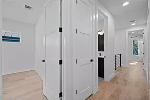 2211 Santa Rosa St, Austin, TX 78702 - Photo 36