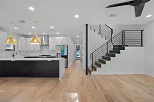 2211 Santa Rosa St, Austin, TX 78702 - Photo 2