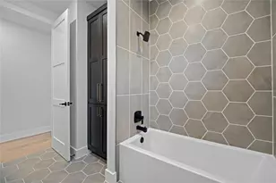 2211 Santa Rosa St, Austin, TX 78702 - Photo 32