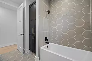 2211 Santa Rosa St, Austin, TX 78702 - Photo 32