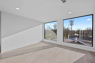 2209 S 1st St, Austin, TX 78704 - Photo 12