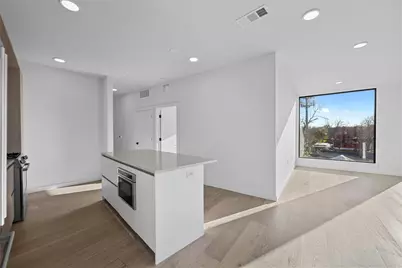 2209 S 1st Street #321, Austin, TX 78704 - Photo 10