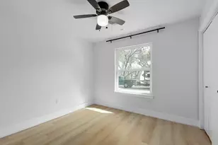 2300 Fair Oaks Dr, Austin, TX 78745 - Photo 20