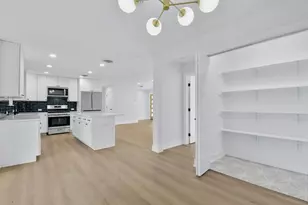 2300 Fair Oaks Dr, Austin, TX 78745 - Photo 8