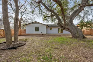 2300 Fair Oaks Dr, Austin, TX 78745 - Photo 22