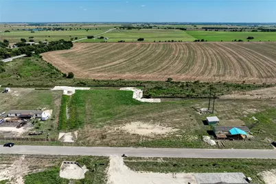 1041 Saltgrass Drive, Salado, TX 76571 - Photo 10