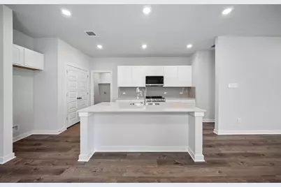 156 Hornet Street, Elgin, TX 78621 - Photo 2