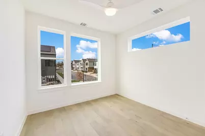 2211 E M Franklin Avenue #22, Austin, TX 78723 - Photo 10