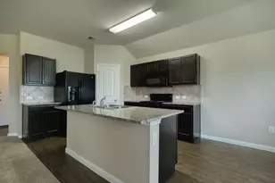 232 Voss, Kyle, TX 78640 - Photo 4