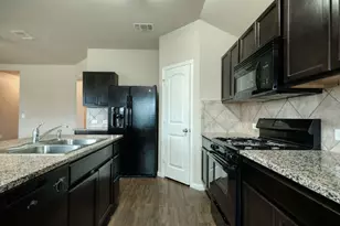 232 Voss, Kyle, TX 78640 - Photo 6