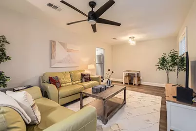 6108 Calmar Cove #B, Austin, TX 78721 - Photo 4