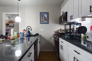 304 E 33rd St, Austin, TX 78705 - Photo 8