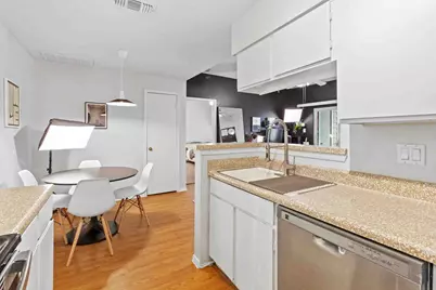 114 E 31st Street #207, Austin, TX 78705 - Photo 10