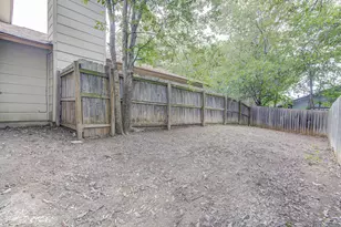 900 Sirocco Dr, Austin, TX 78745 - Photo 18