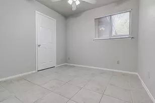 900 Sirocco Dr, Austin, TX 78745 - Photo 10