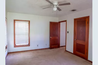 710 E Austin Avenue, Round Rock, TX 78664 - Photo 10