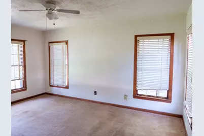 710 E Austin Avenue, Round Rock, TX 78664 - Photo 12
