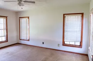 710 E Austin Ave, Round Rock, TX 78664 - Photo 12