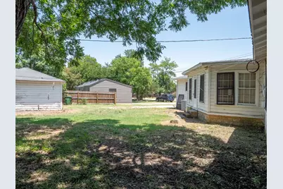 710 E Austin Avenue, Round Rock, TX 78664 - Photo 28