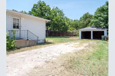710 E Austin Avenue, Round Rock, TX 78664 - Photo 26