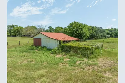 215 Old Highway 90 Loop, Schulenburg, TX 78956 - Photo 8