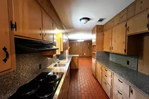 235 W Lower Line St, La Grange, TX 78945 - Photo 4