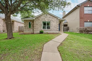922 Thackeray Ln, Pflugerville, TX 78660 - Photo 2
