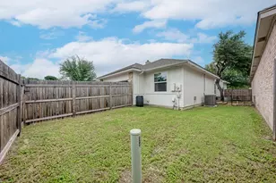 922 Thackeray Ln, Pflugerville, TX 78660 - Photo 32