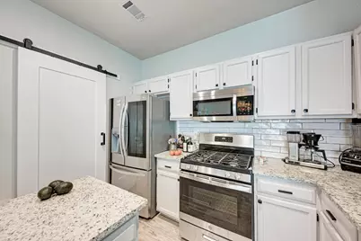 922 Thackeray Lane, Pflugerville, TX 78660 - Photo 16