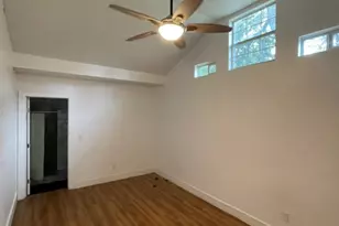 212 Comal St, Austin, TX 78702 - Photo 4