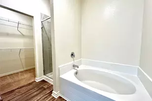 360 Cres Park Dr, Jarrell, TX 76537 - Photo 16