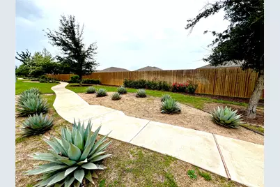 360 Crescent Park Drive, Jarrell, TX 76537 - Photo 28
