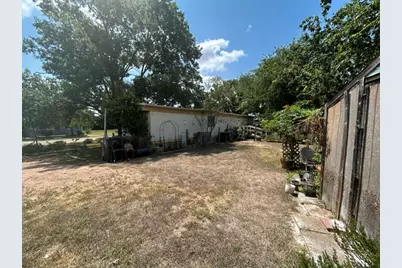 105 Elizabeth Drive, Spicewood, TX 78669 - Photo 4
