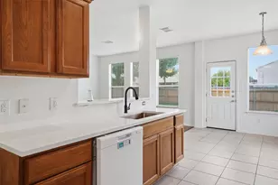118 Invierno St, Kyle, TX 78640 - Photo 12