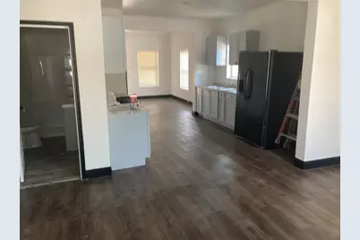 202 W Sayers Avenue, San Antonio, TX 78214 - Photo 10