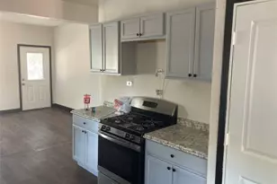 202 W Sayers Ave, San Antonio, TX 78214 - Photo 6