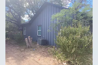 202 W Sayers Avenue, San Antonio, TX 78214 - Photo 2