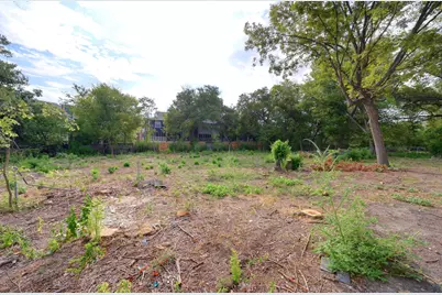 300 Pecan Drive, Austin, TX 78753 - Photo 10