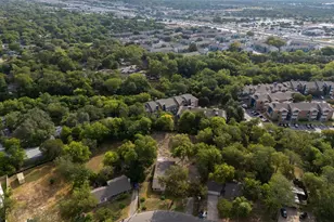 300 Pecan Dr, Austin, TX 78753 - Photo 4