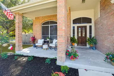 518 Bandera Cir Circle, New Braunfels, TX 78130 - Photo 4