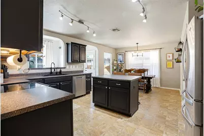 518 Bandera Cir Circle, New Braunfels, TX 78130 - Photo 16