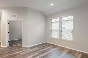 320 Cyril Dr, Hutto, TX 78634 - Photo 18