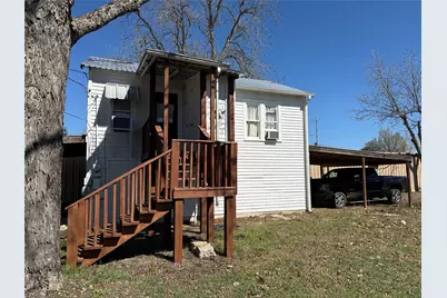 205 Cleveland Street, Smithville, TX 78957 - Photo 2