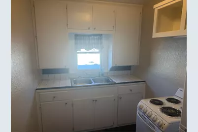 205 Cleveland Street, Smithville, TX 78957 - Photo 4