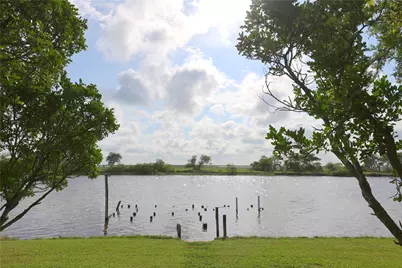 1828 Creekside Drive, Sargent, TX 77414 - Photo 2