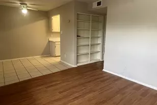 307 E 31st St, Austin, TX 78705 - Photo 10