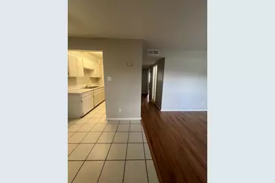 307 E 31st Street #209, Austin, TX 78705 - Photo 2