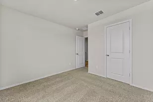 2203 Loganberry Ln, Luling, TX 78648 - Photo 6