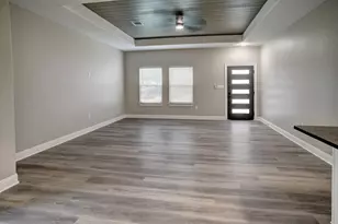 123 S Kanaio Dr, Bastrop, TX 78602 - Photo 24