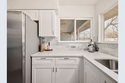 2008 Lear Lane, Austin, TX 78745 - Photo 14